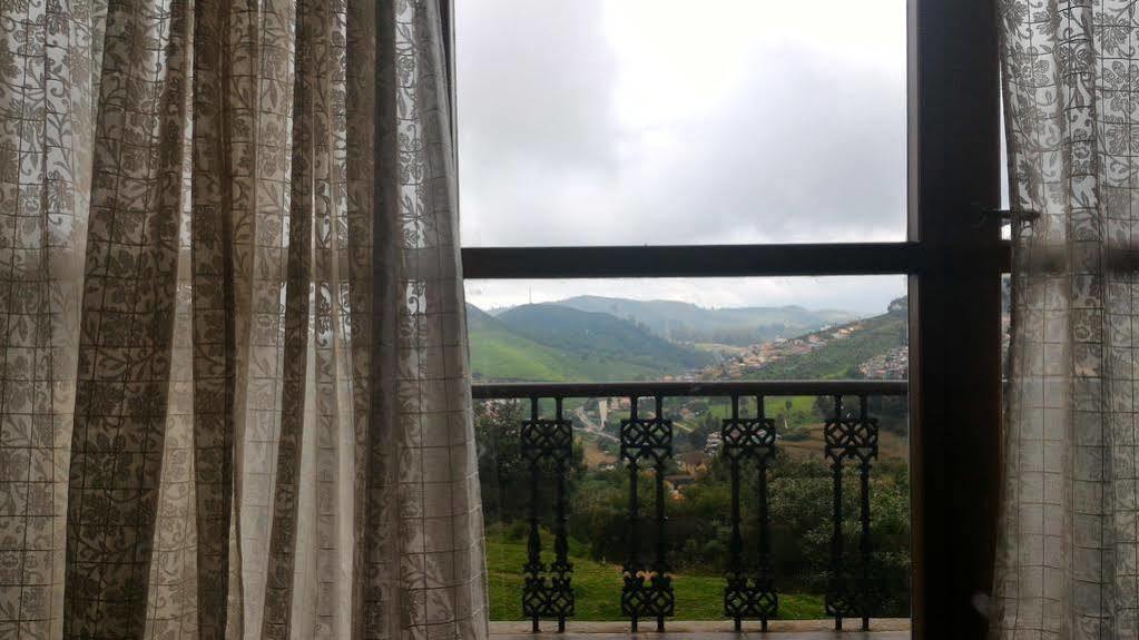 Sherlock Ooty Bagian luar foto